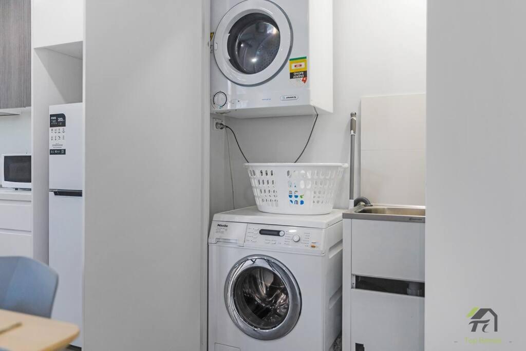 Apartment Vivid 2 Bed In Burwood *