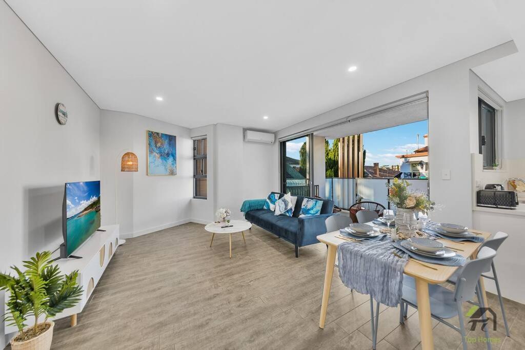 Vivid 2 Bed In Burwood Sydney